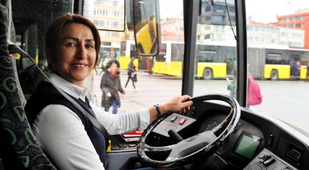 Kadınlar artık sadece direksiyon başında değil, otobüslerin kalbinde! İETT, kadınlara kapılarını sonuna kadar açıyor 10